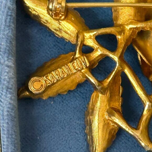 Vintage Sarah Coventry “Ember Flower” Brooch 3D Etched Art Deco Gold Tone Topaz - Picture 5 of 7